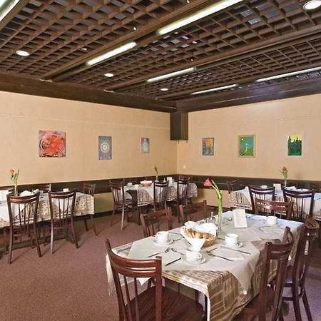 Hotel Sofia Prag Restoran fotoğraf